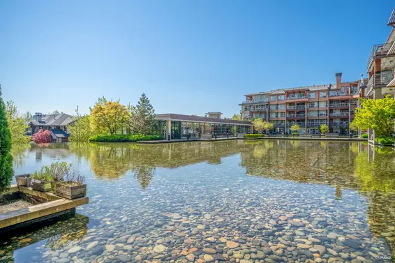111 3606 Aldercrest Drive, North Vancouver