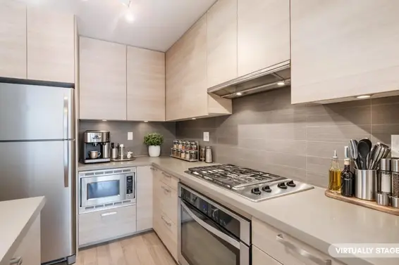 111 3606 Aldercrest Drive, North Vancouver For Sale - image 31