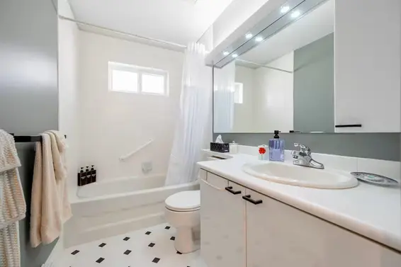 336 East 26th Street, North Vancouver For Sale - image 28