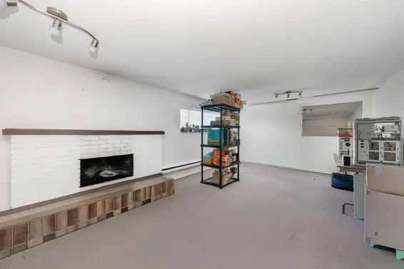 2285 Viewlynn Drive, North Vancouver For Sale - image 12