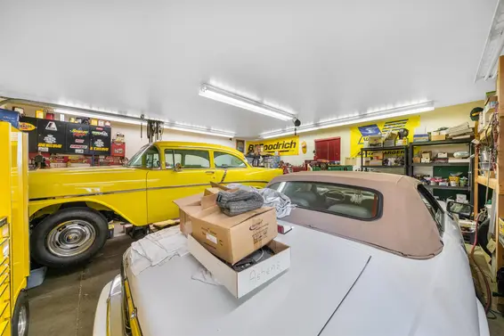 2285 Viewlynn Drive, North Vancouver For Sale - image 17