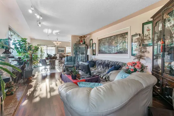 2285 Viewlynn Drive, North Vancouver For Sale - image 3