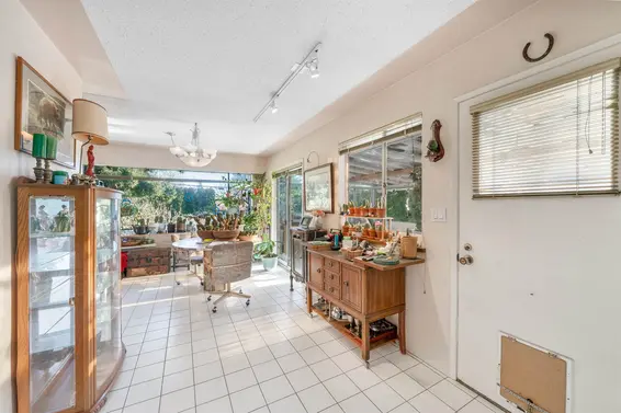 2285 Viewlynn Drive, North Vancouver For Sale - image 6