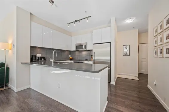206 2665 Mountain Highway, North Vancouver For Sale - image 10