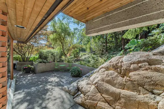 4651 Marine Drive, West Vancouver For Sale - image 11