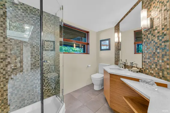 4651 Marine Drive, West Vancouver For Sale - image 28