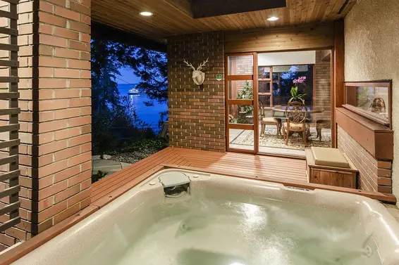 4651 Marine Drive, West Vancouver For Sale - image 35