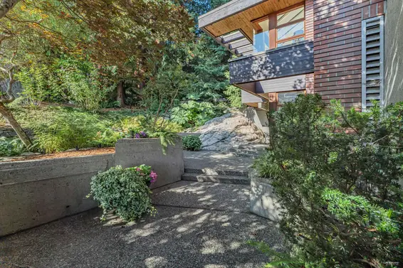 4651 Marine Drive, West Vancouver For Sale - image 7