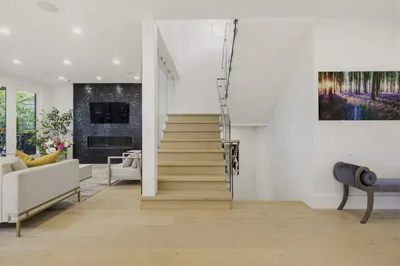 919 East 4th Street, North Vancouver For Sale - image 21