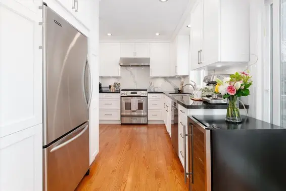 268 Holyrood Road, North Vancouver For Sale - image 21