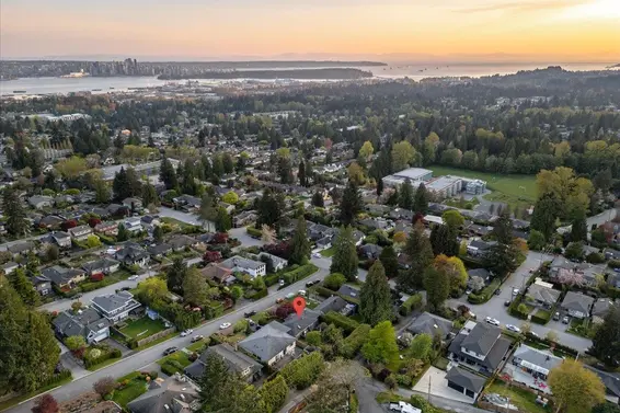 268 Holyrood Road, North Vancouver For Sale - image 38