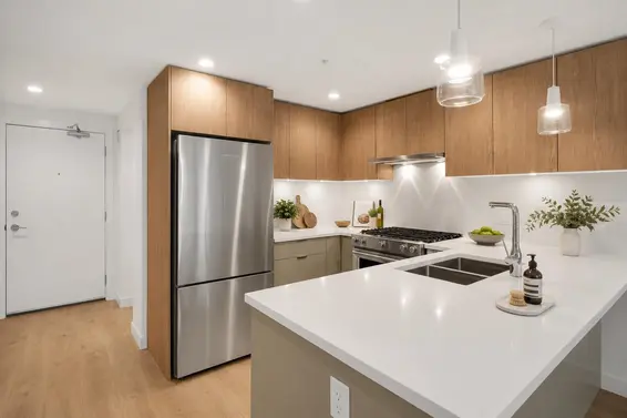 125 108 East 8th Street, North Vancouver For Sale - image 3