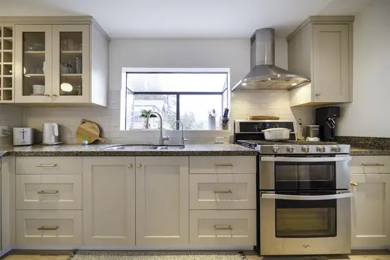 2711 Panorama Drive, North Vancouver For Sale - image 11