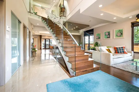 363 West 28th Street, North Vancouver For Sale - image 2