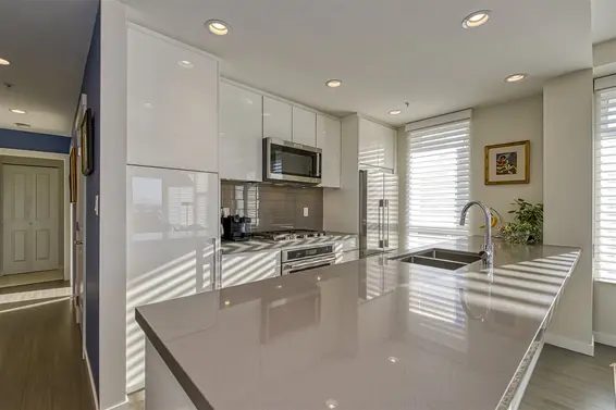 324 255 West 1St Street, North Vancouver For Sale - image 4