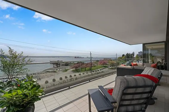 304 1355 Bellevue Avenue, West Vancouver For Sale - image 2