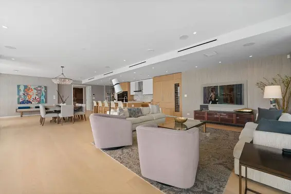 304 1355 Bellevue Avenue, West Vancouver For Sale - image 5