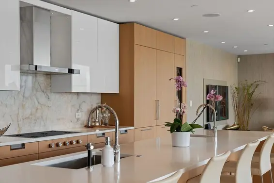 304 1355 Bellevue Avenue, West Vancouver For Sale - image 8