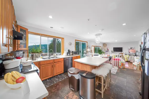 5343 Monte Bre Crescent, West Vancouver For Sale - image 5