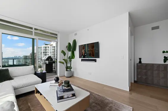 404 177 West 3rd Street, North Vancouver For Sale - image 11