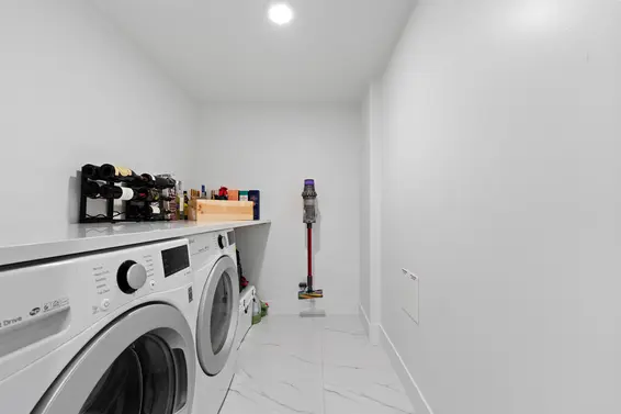 404 177 West 3rd Street, North Vancouver For Sale - image 37