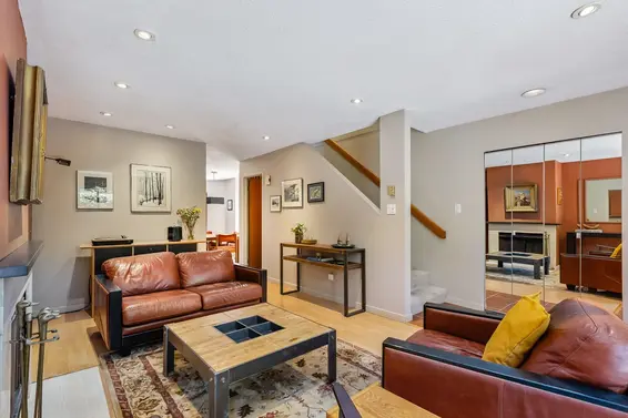 2024 Chesterfield Avenue, North Vancouver For Sale - image 10