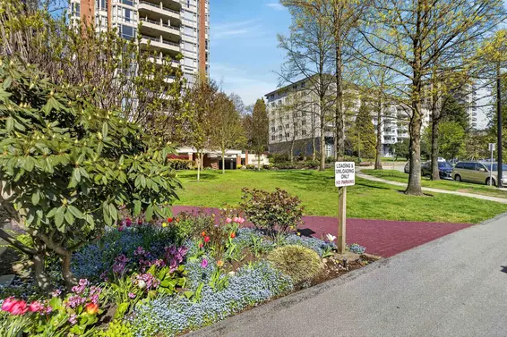 1105 701 West Victoria Park, North Vancouver For Sale - image 4