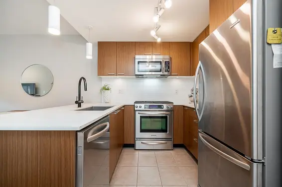 208 1330 Marine Drive, North Vancouver For Sale - image 13