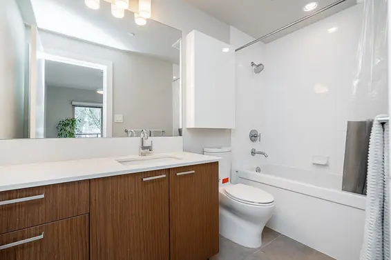 208 1330 Marine Drive, North Vancouver For Sale - image 18