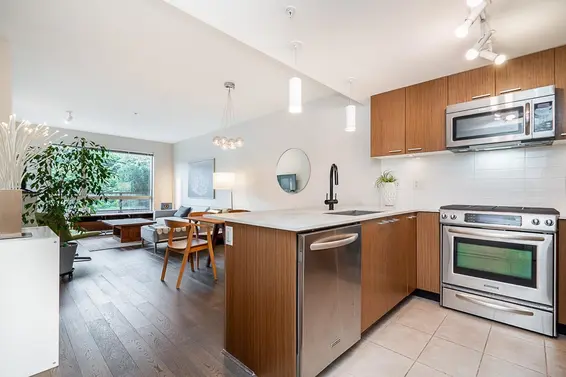 208 1330 Marine Drive, North Vancouver For Sale - image 4