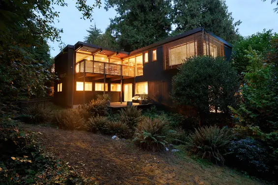 945 15th Street, West Vancouver For Sale - image 1