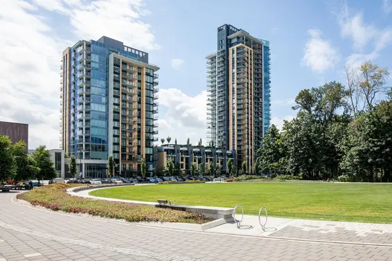 2304 1401 Hunter Street, North Vancouver
