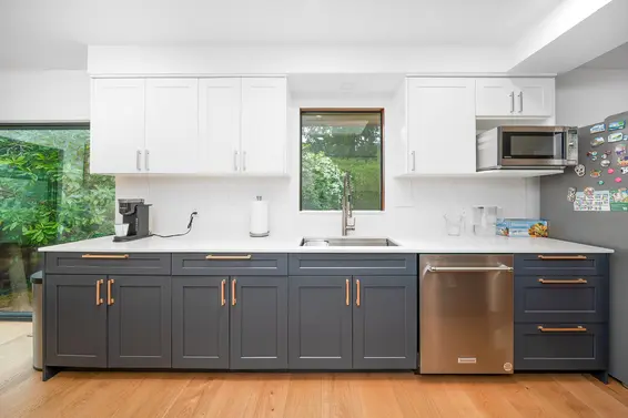 4096 Sunset Boulevard, North Vancouver For Sale - image 11