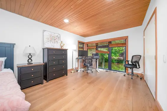 4096 Sunset Boulevard, North Vancouver For Sale - image 15