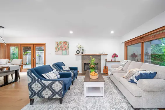 4096 Sunset Boulevard, North Vancouver For Sale - image 3