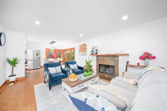4096 Sunset Boulevard, North Vancouver For Sale - image 4