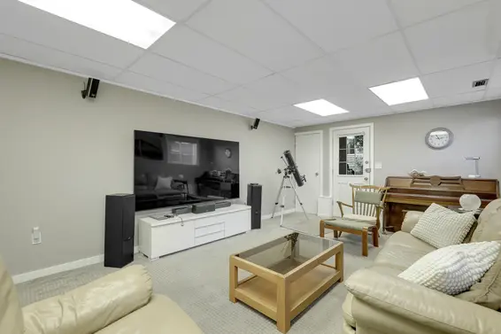 3523 Allan Road, North Vancouver For Sale - image 19