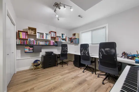 4491 Primrose Lane, North Vancouver For Sale - image 21