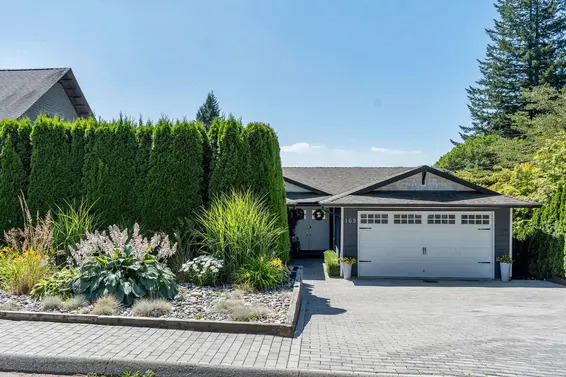 169 East Carisbrooke Road, North Vancouver For Sale - image 2