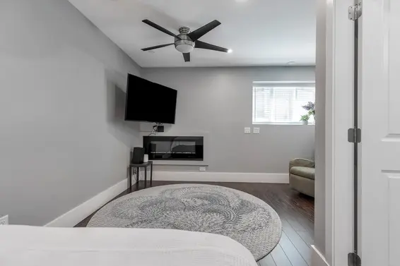 169 East Carisbrooke Road, North Vancouver For Sale - image 30