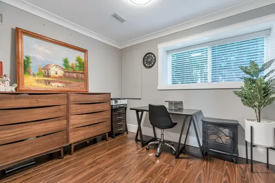 169 East Carisbrooke Road, North Vancouver For Sale - image 32