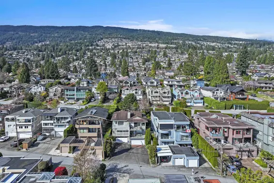 2324 Marine Drive, West Vancouver For Sale - image 31