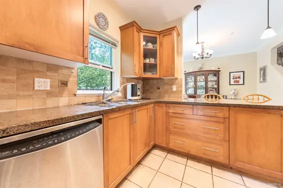 15 3150 Sunnyhurst Road, North Vancouver For Sale - image 12