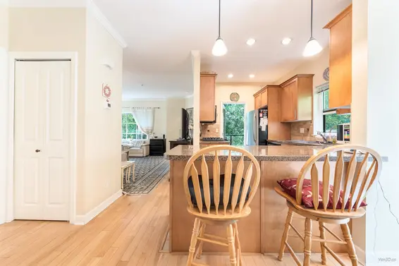 15 3150 Sunnyhurst Road, North Vancouver For Sale - image 9