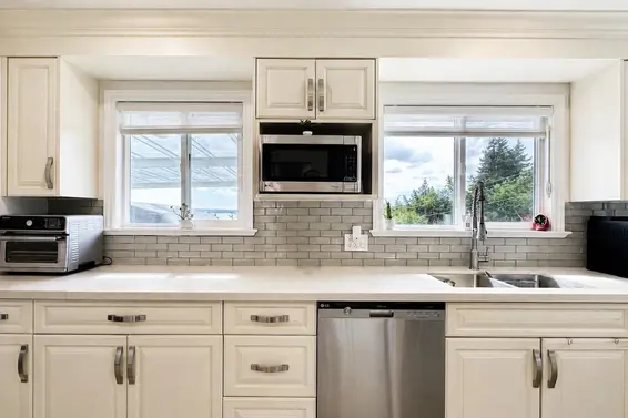 4785 Estevan Place, West Vancouver For Sale - image 19
