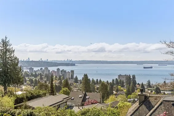 2440 Queens Avenue, West Vancouver For Sale - image 38