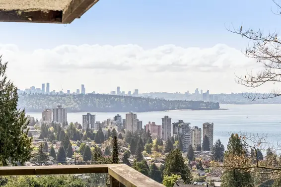 2440 Queens Avenue, West Vancouver For Sale - image 39