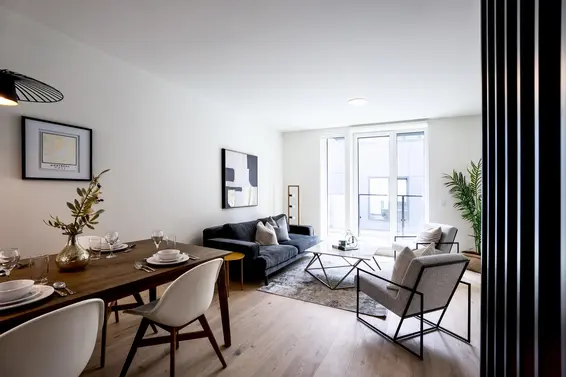 TH9 324 East Ridgeway Avenue, North Vancouver