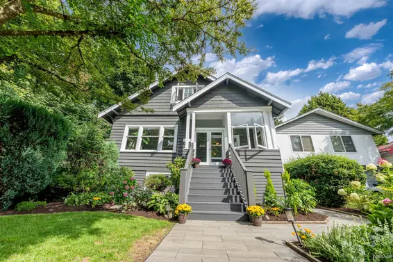 1866 Bowser Avenue, North Vancouver