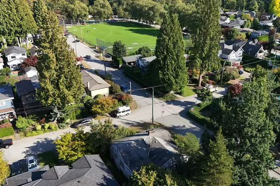 2405 Lloyd Avenue, North Vancouver For Sale - image 4